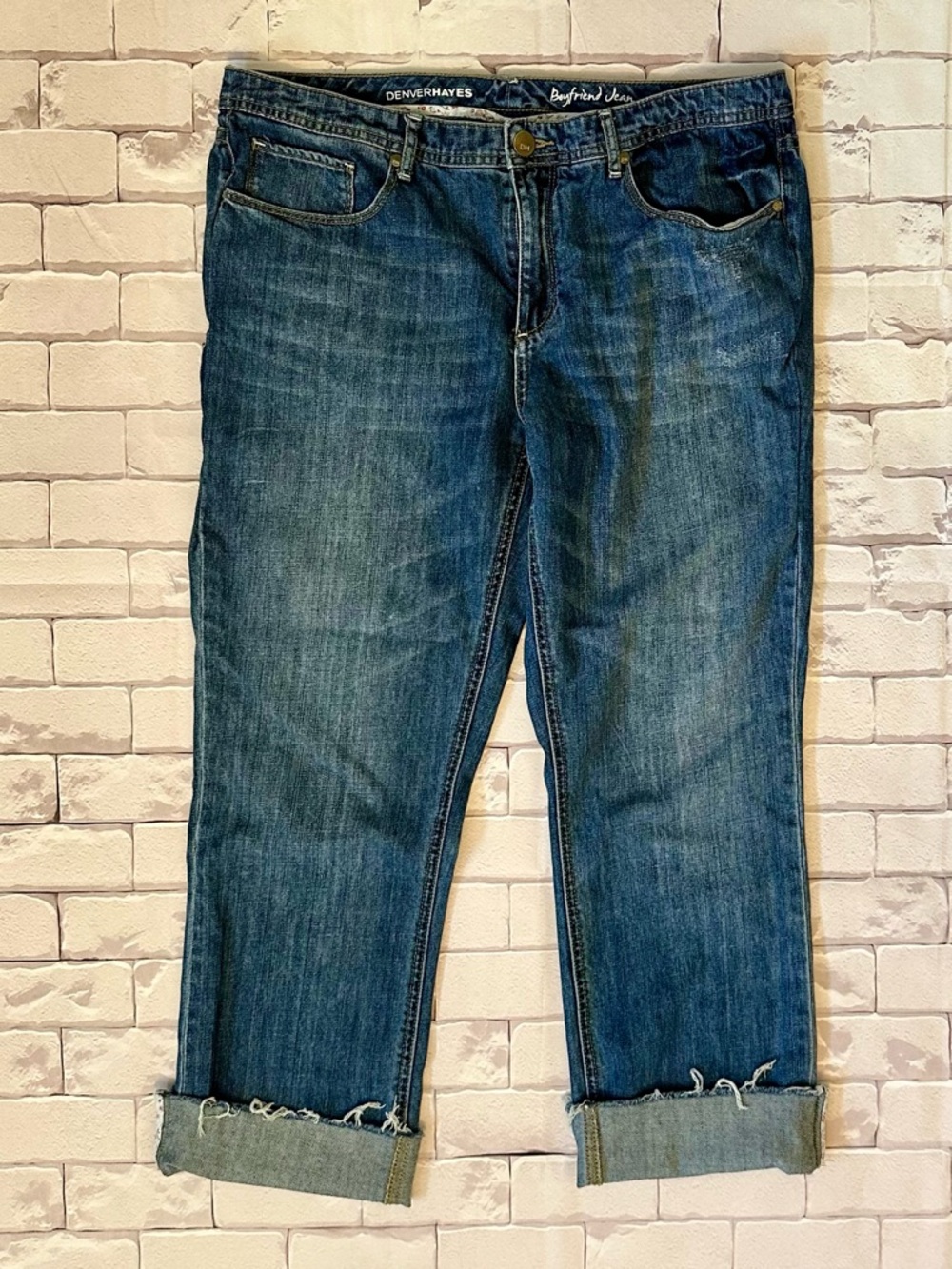 Denver Hayes Woman Boyfriend Jeans Cropped with Rolled Cuffs Size 12 - Picture 3 of 8